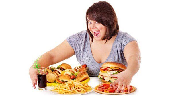  Chế độ và thói quen ăn uống không hợp lý