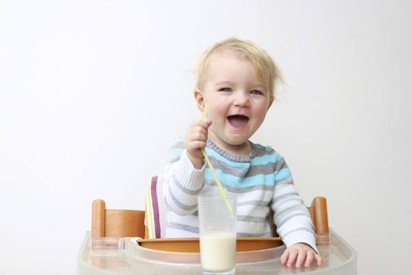 Sữa nào có nhiều chất xơ tốt cho trẻ bị táo bón